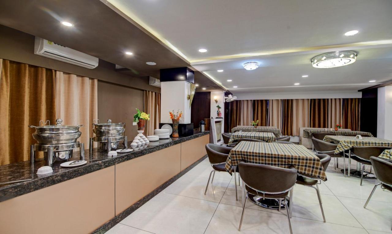 Hotel Signature Planet Индаур Экстерьер фото