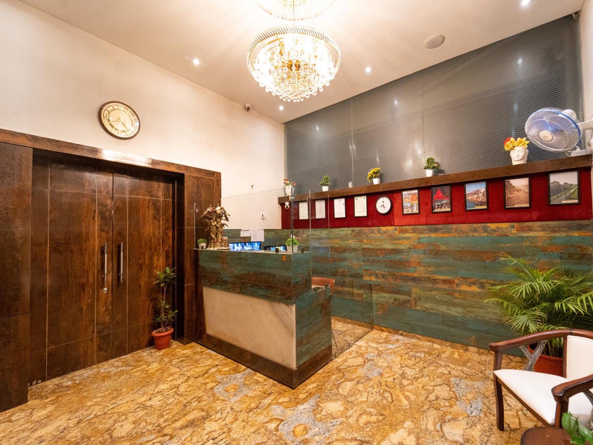 Hotel Signature Planet Индаур Экстерьер фото